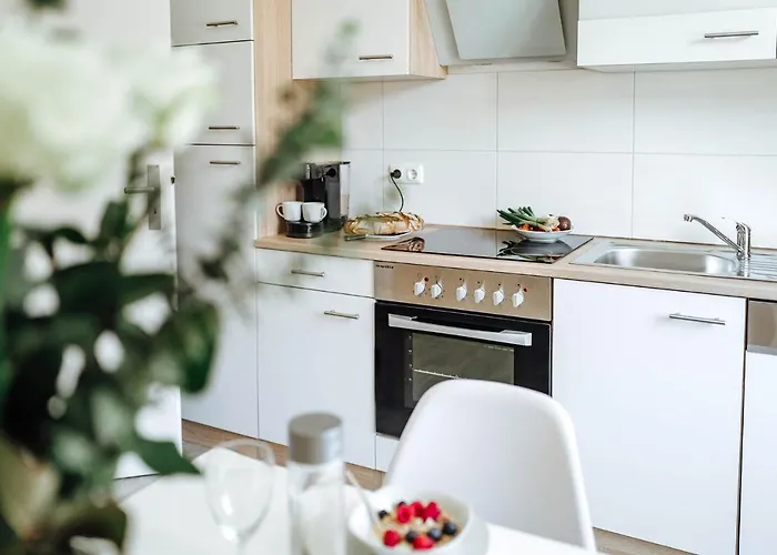 Kleines Zimmer An Der Ta Mit Balkon